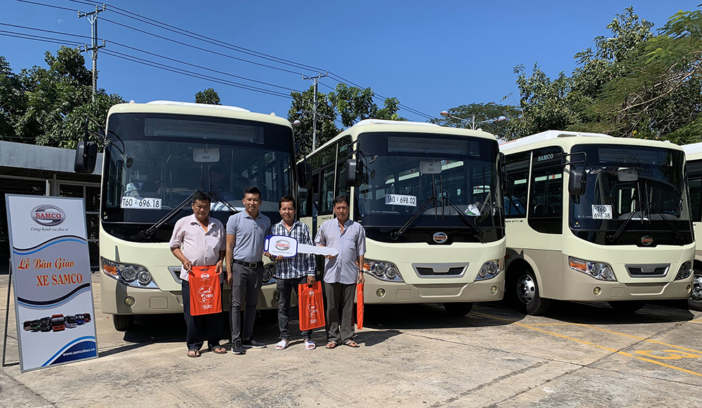 SAMCO AN LẠC TƯNG BỪNG BÀN GIAO XE CHO KHÁCH HÀNG