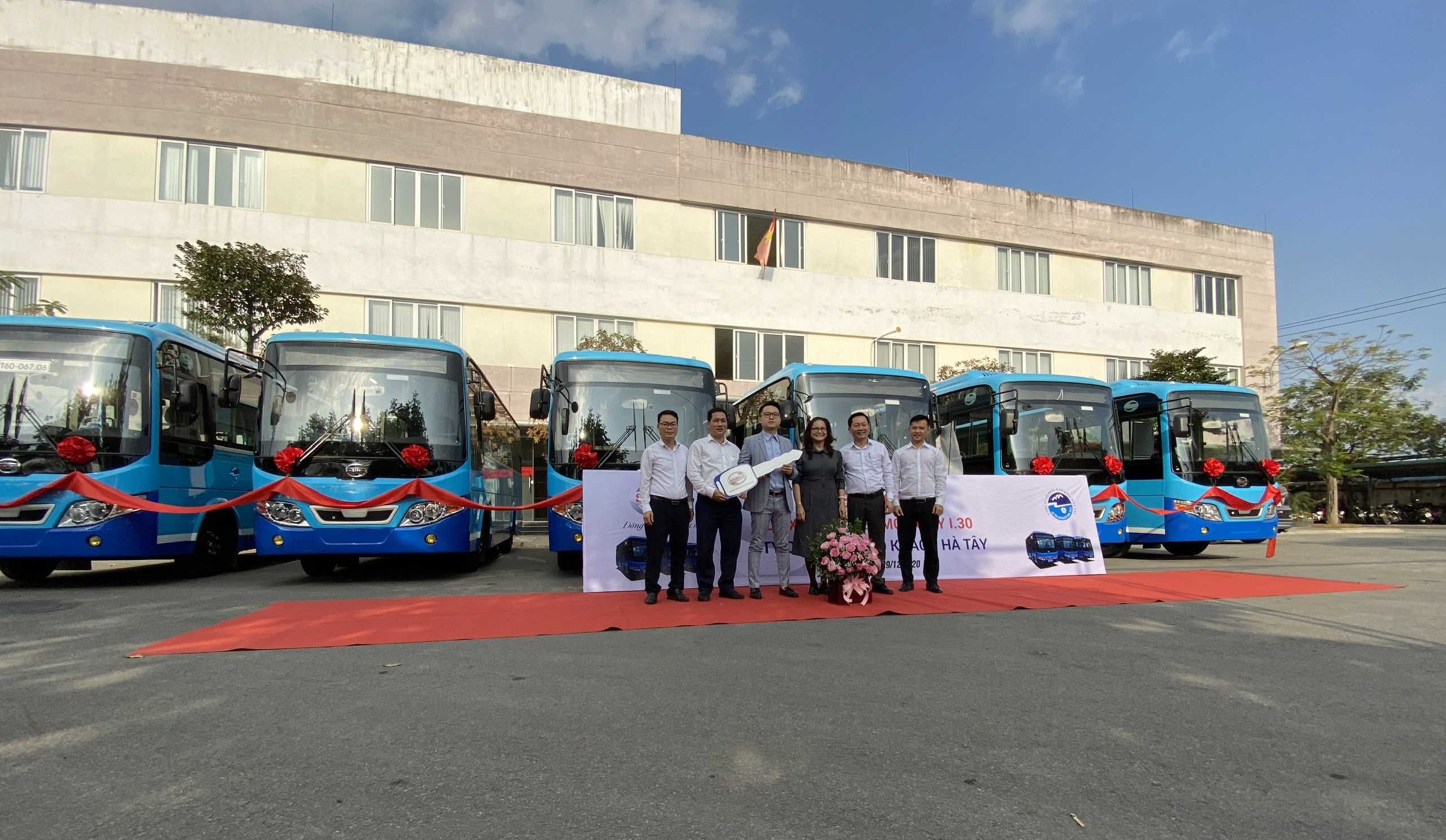 bàn giao lô 11 xe buýt Samco City I.30
