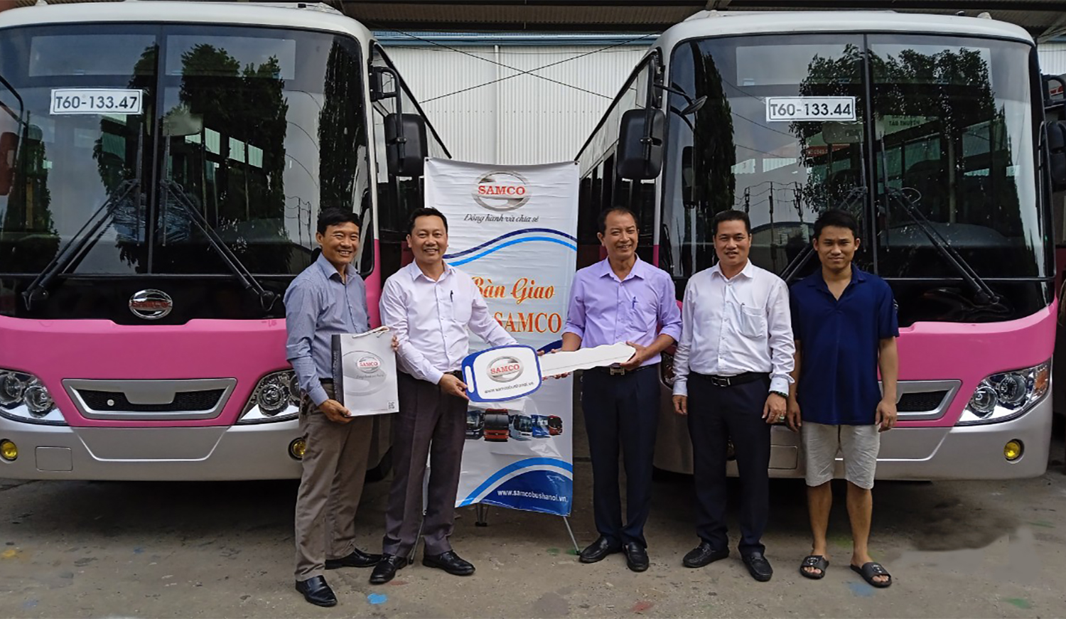 SAMCO BÀN GIAO LÔ XE BUÝT SAMCO CITY.40 CHO CTY TNHH VẬN TẢI THỊNH HƯNG