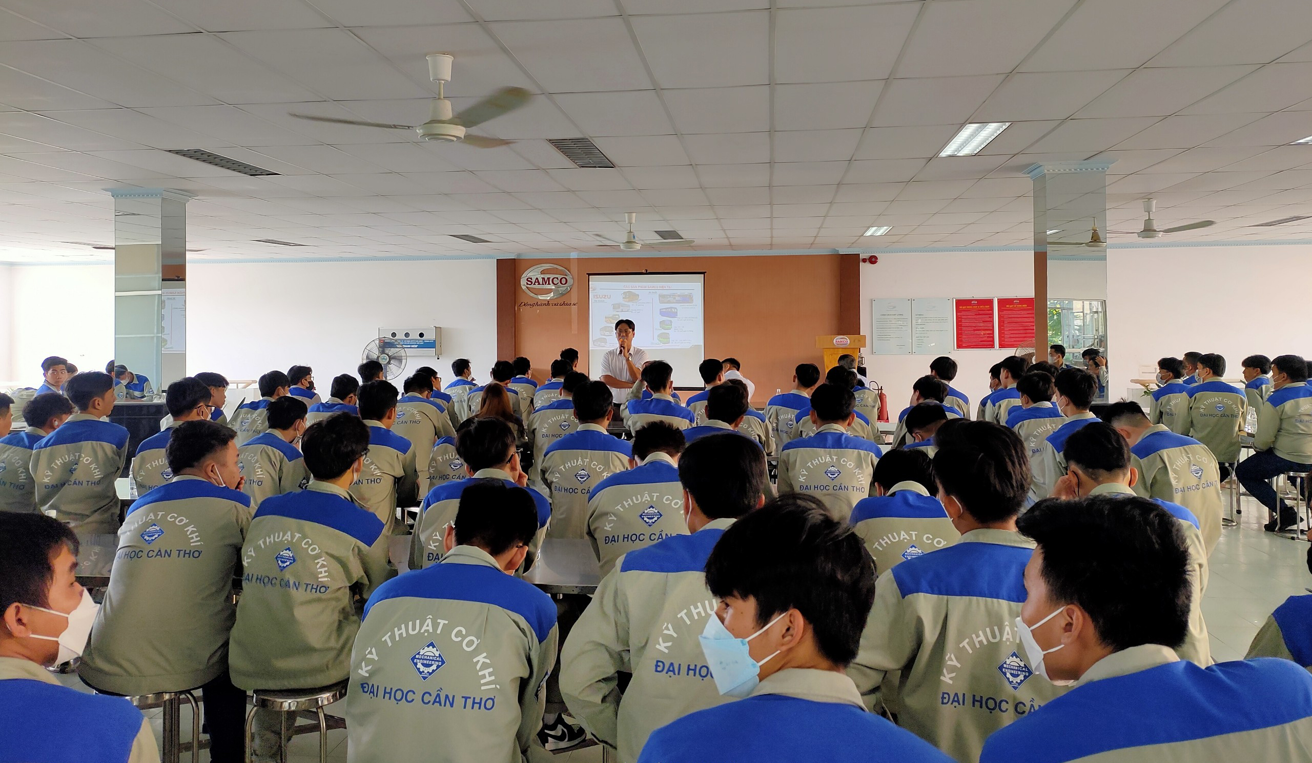 SAMCO AN LẠC CHÀO ĐÓN ĐOÀN SINH VIÊN TRƯỜNG ĐẠI HỌC CẦN THƠ ĐẾN THAM QUAN NHÀ MÁY CỦ CHI