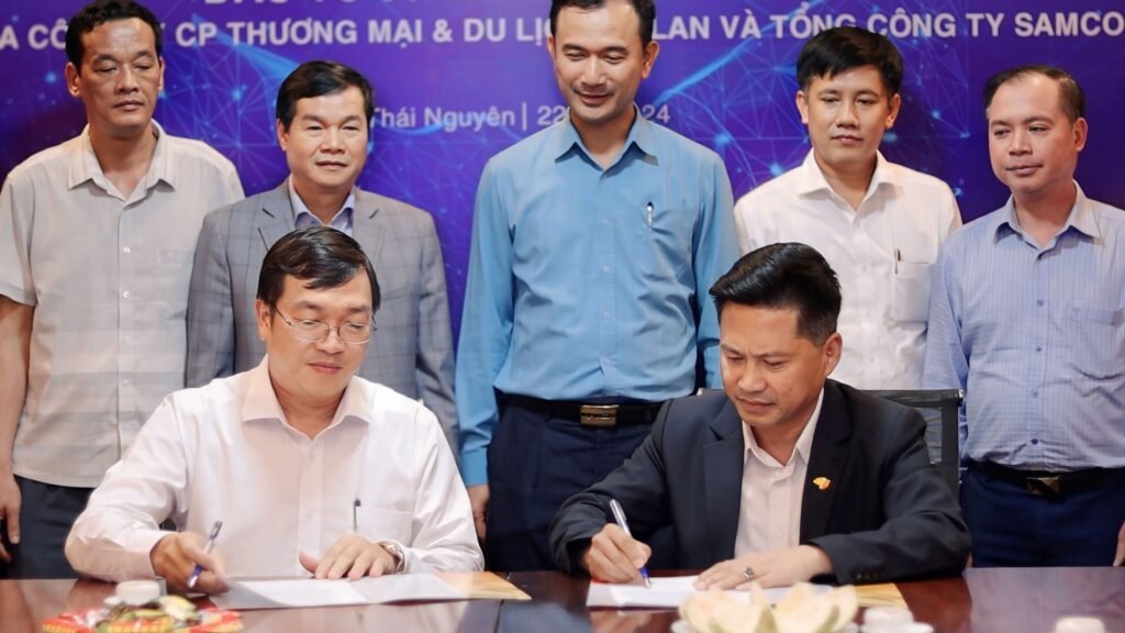 Samco khai xuân Giáp Thìn với lễ ký kết hợp đồng mua bán 50 xe Samco