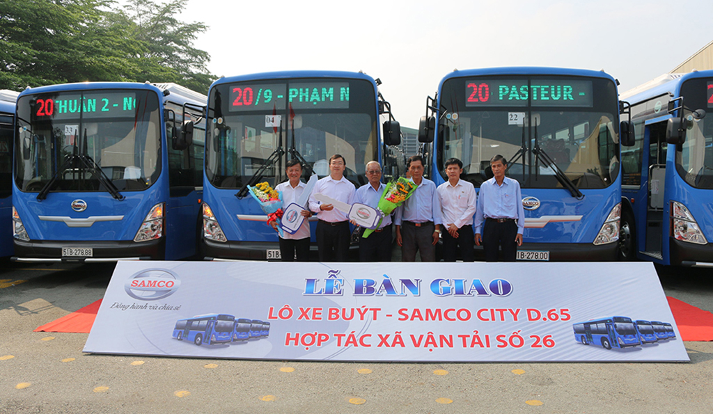 BÀN GIAO LÔ 33 XE BUÝT SAMCO CITY D.65 - HTX VẬN TẢI SỐ 26