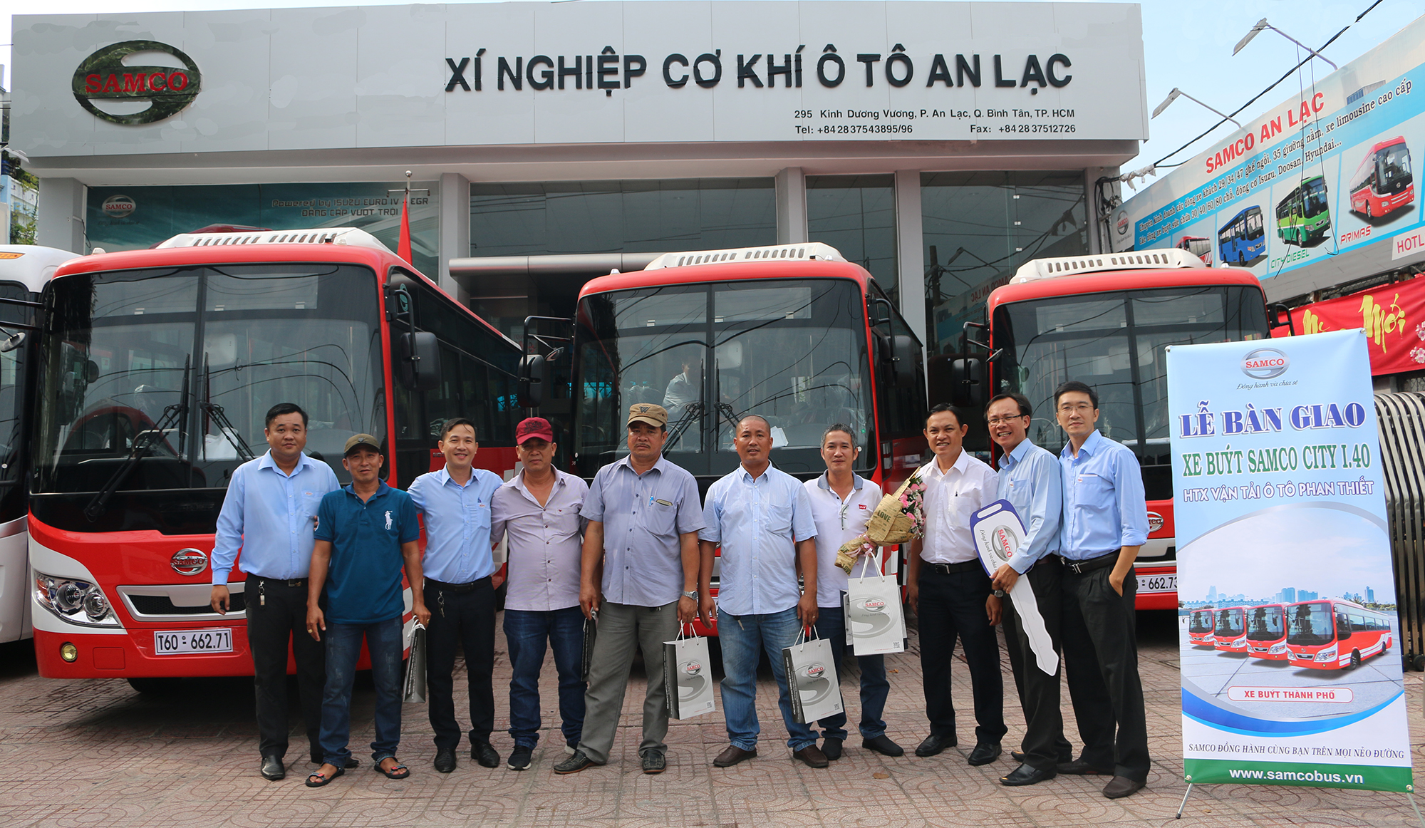 BÀN GIAO LÔ 4 XE BUÝT SAMCO CITY I.40 - HTX VẬN TẢI Ô TÔ PHAN THIẾT