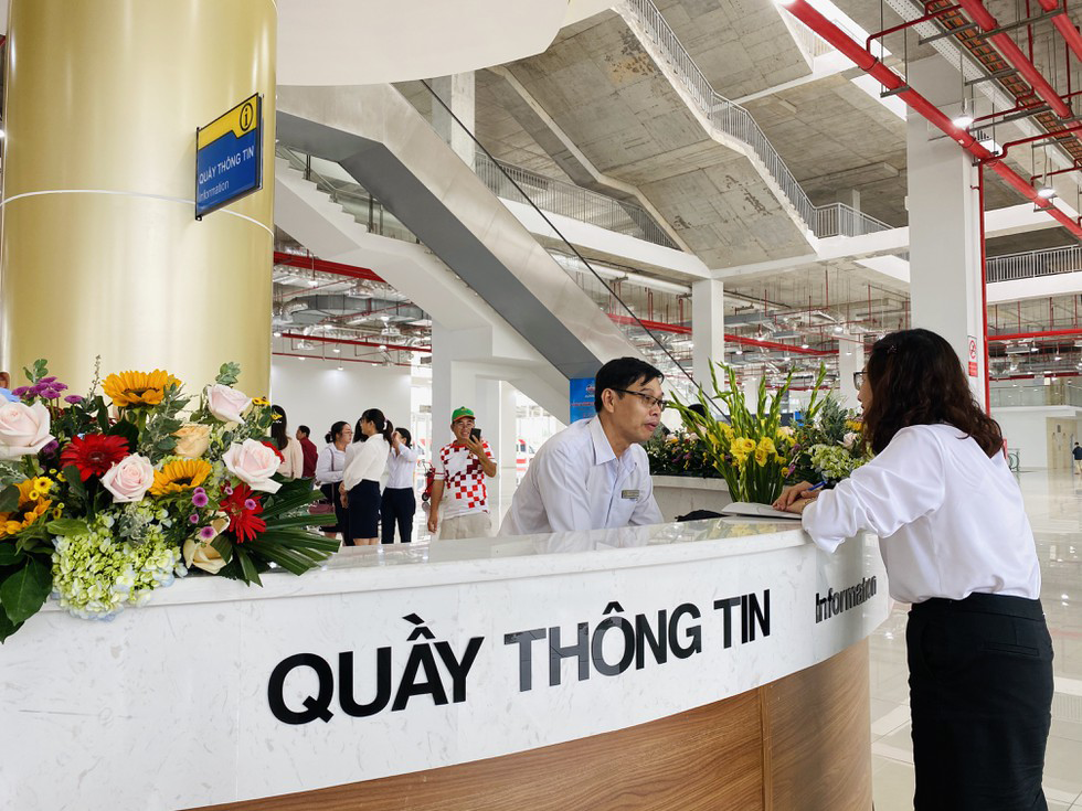 Quầy thông tin bên xe miền đông