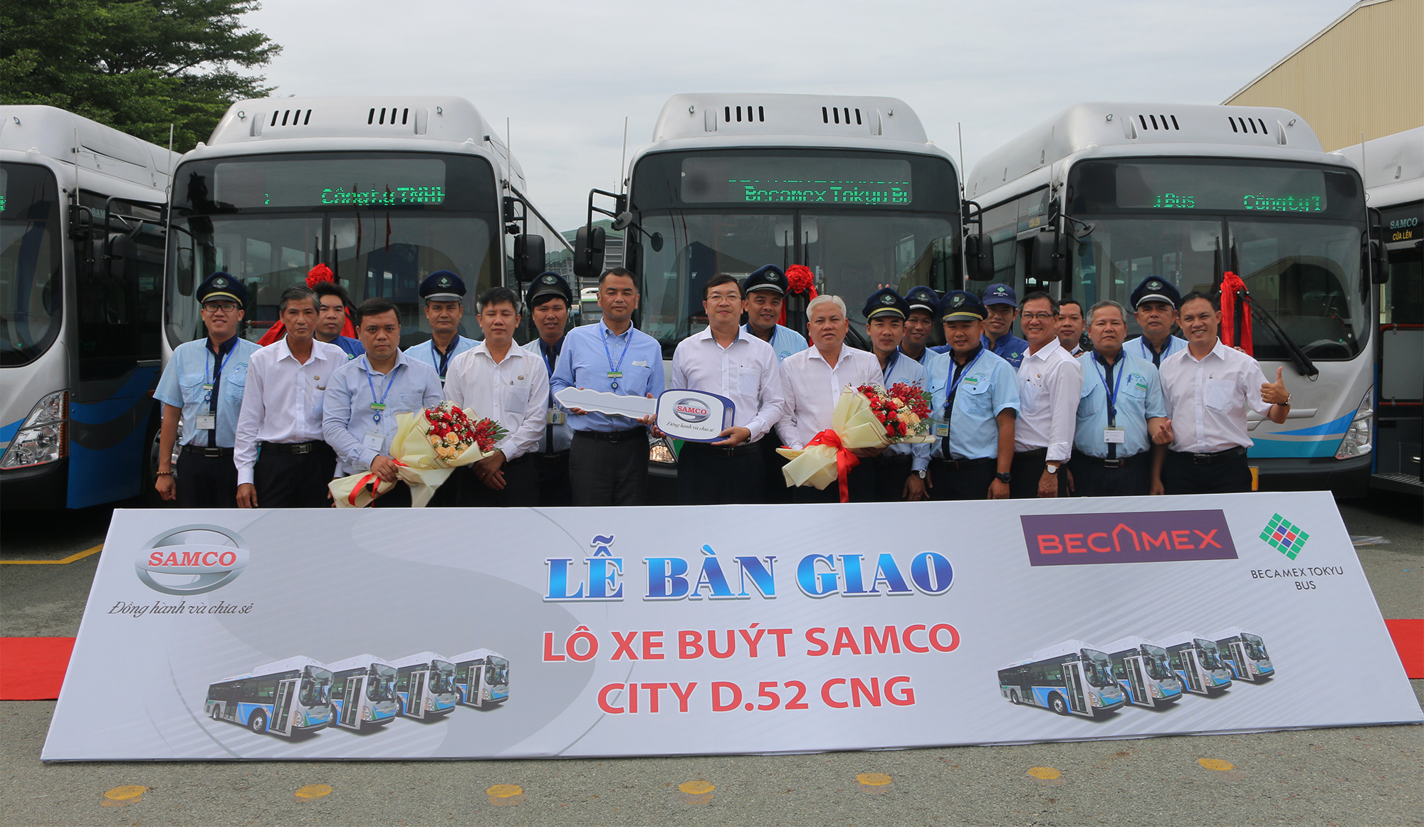SAMCO BÀN GIAO LÔ XE BUÝT SAMCO CITY D.52 CNG  CÔNG TY TNHH XE BUÝT BECAMEX TOKYU