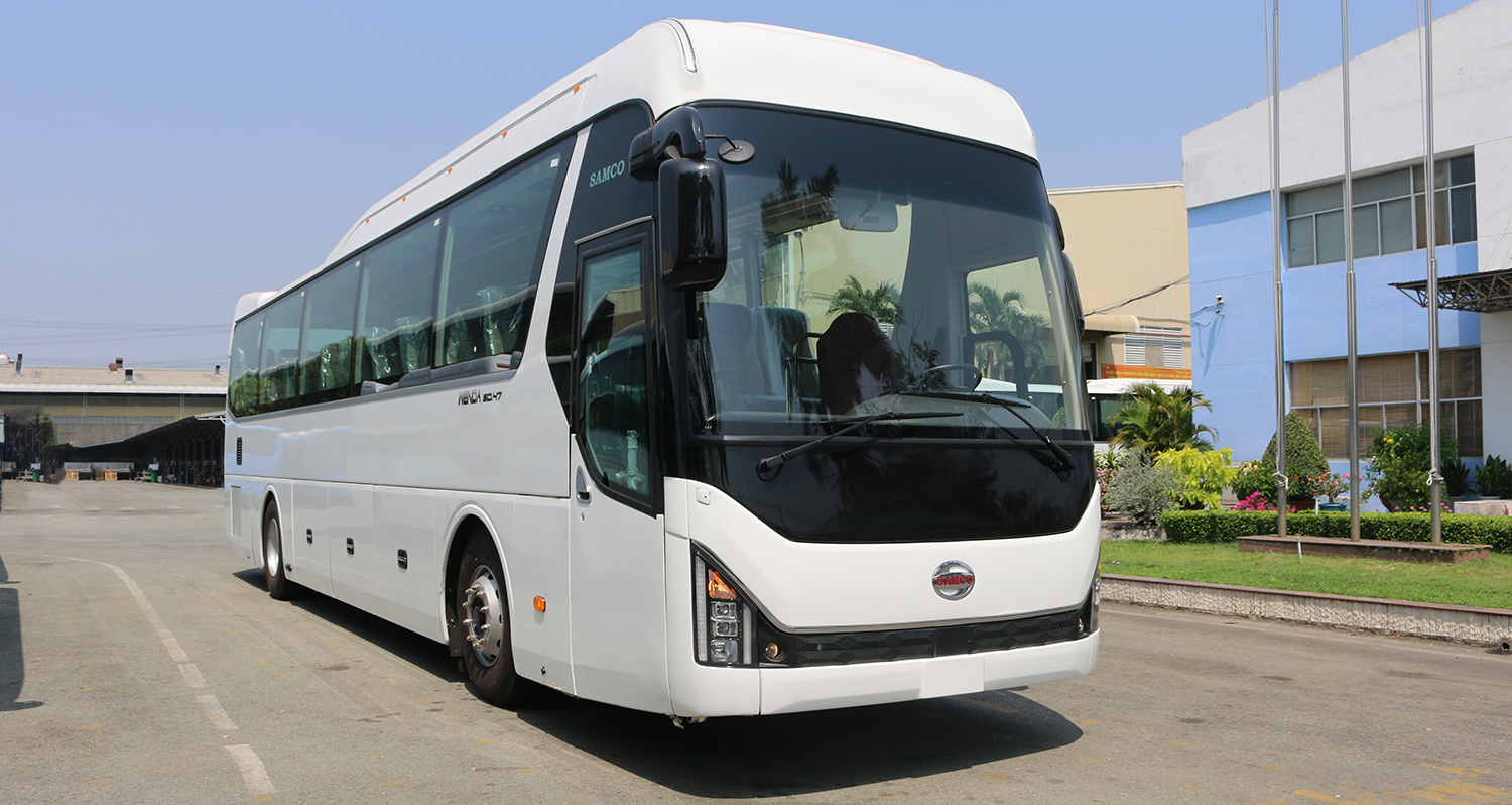 Xe du lịch 45 chỗ đời mới Samco
